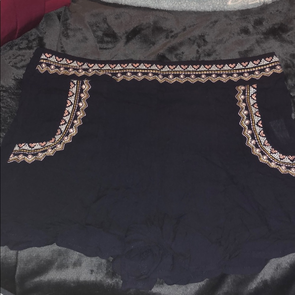 *BRAND NEW* Printed shorts